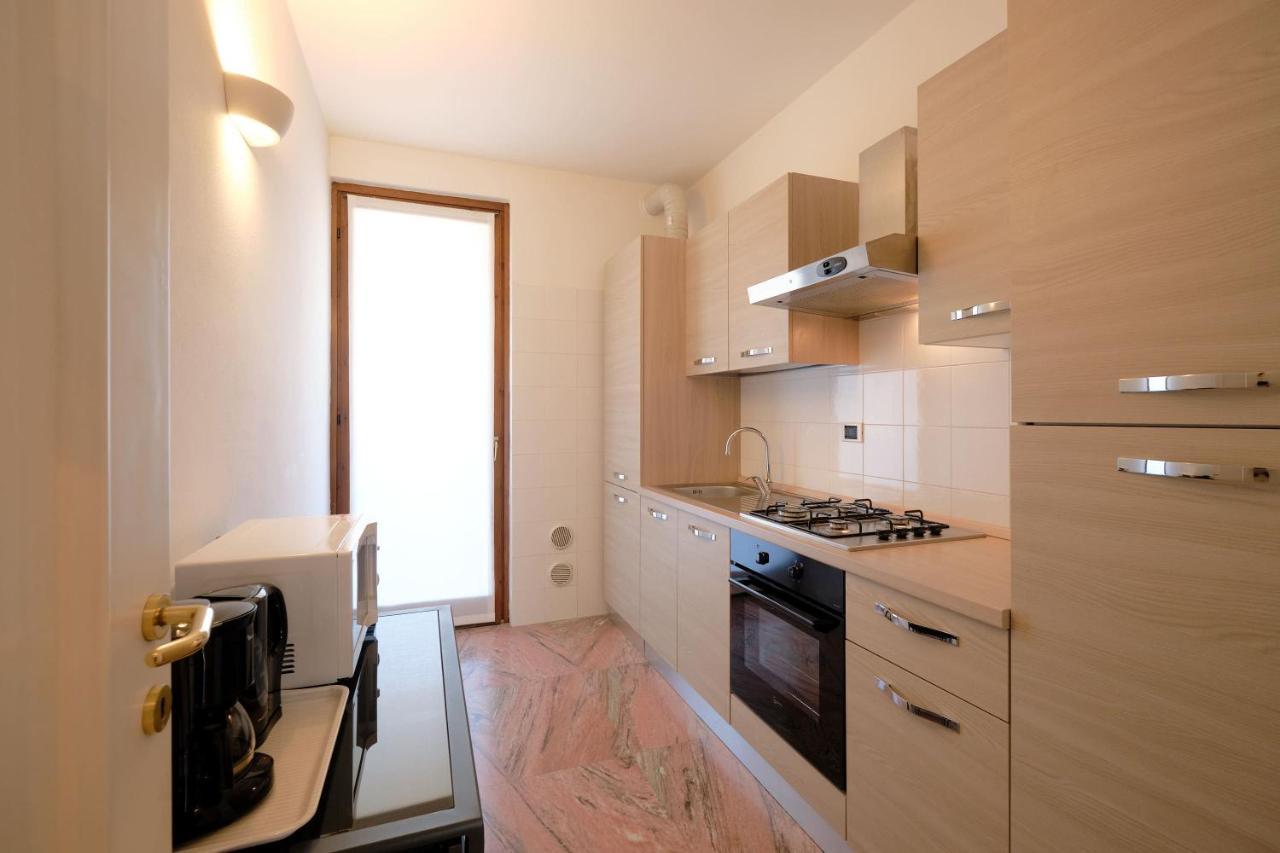 Apartmentsgarda - Gardalux Apartments Garda (Verona) Exterior foto