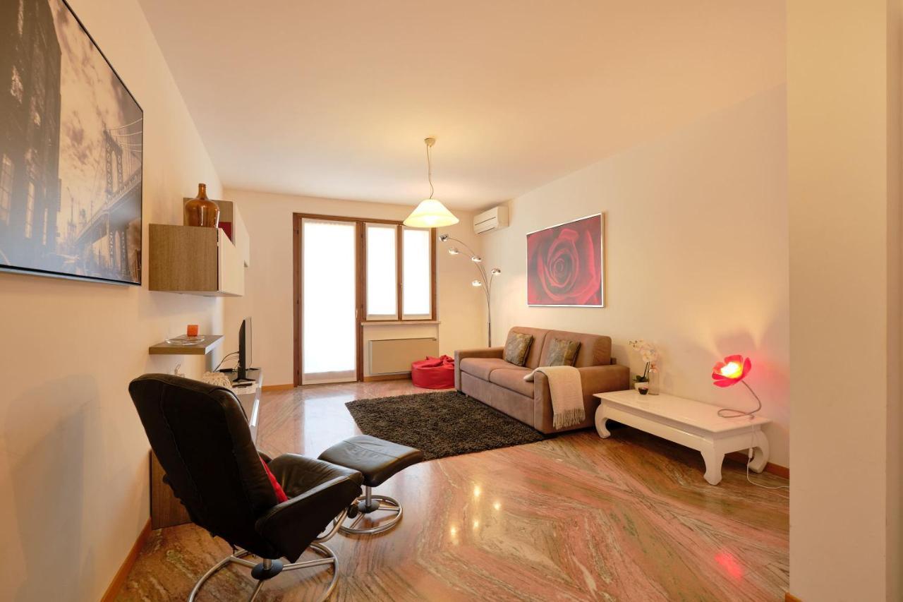 Apartmentsgarda - Gardalux Apartments Garda (Verona) Exterior foto